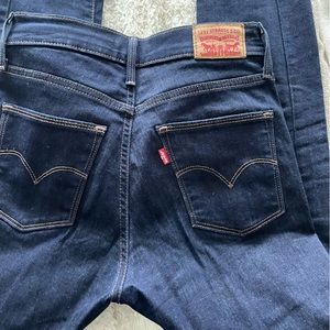 Levi’s skinny jeans